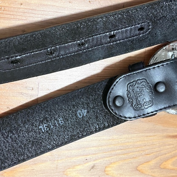Black Leather Belt with Silver Buckle - Picture 4 of 5